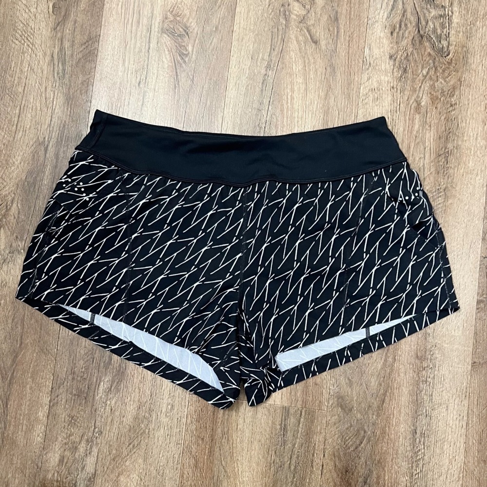 Zella Flex Fit Running Shorts Black Triangle Print Large‎ NWT